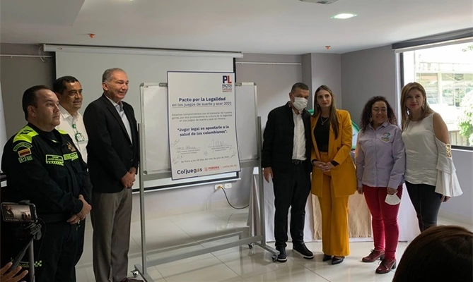 &iexcl;Nuevo Pacto por la Legalidad!